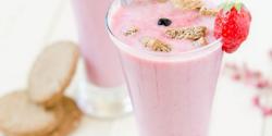 Foto von Alexander Mils von Pexels Erdbeersmoothie